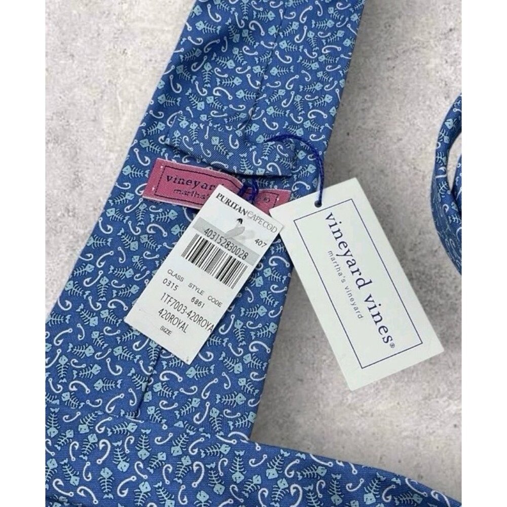 NEW VINEYARD VINES Silk Tie USA Blue Hook Fish Skeleton W:3.8" - Picture 4 of 7